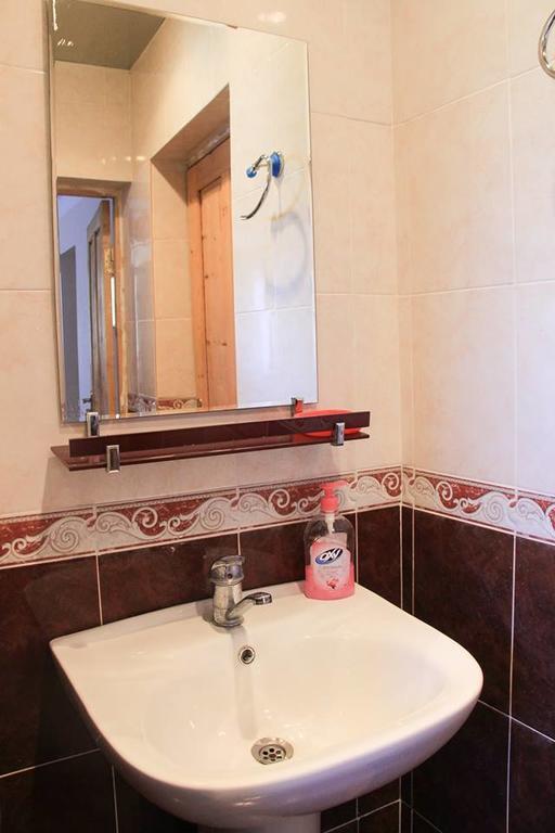 Dodo Japaridze Guesthouse Μέστια Εξωτερικό φωτογραφία