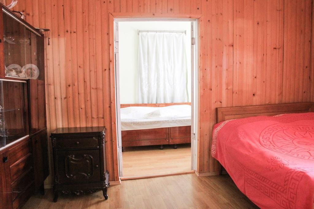 Dodo Japaridze Guesthouse Μέστια Δωμάτιο φωτογραφία